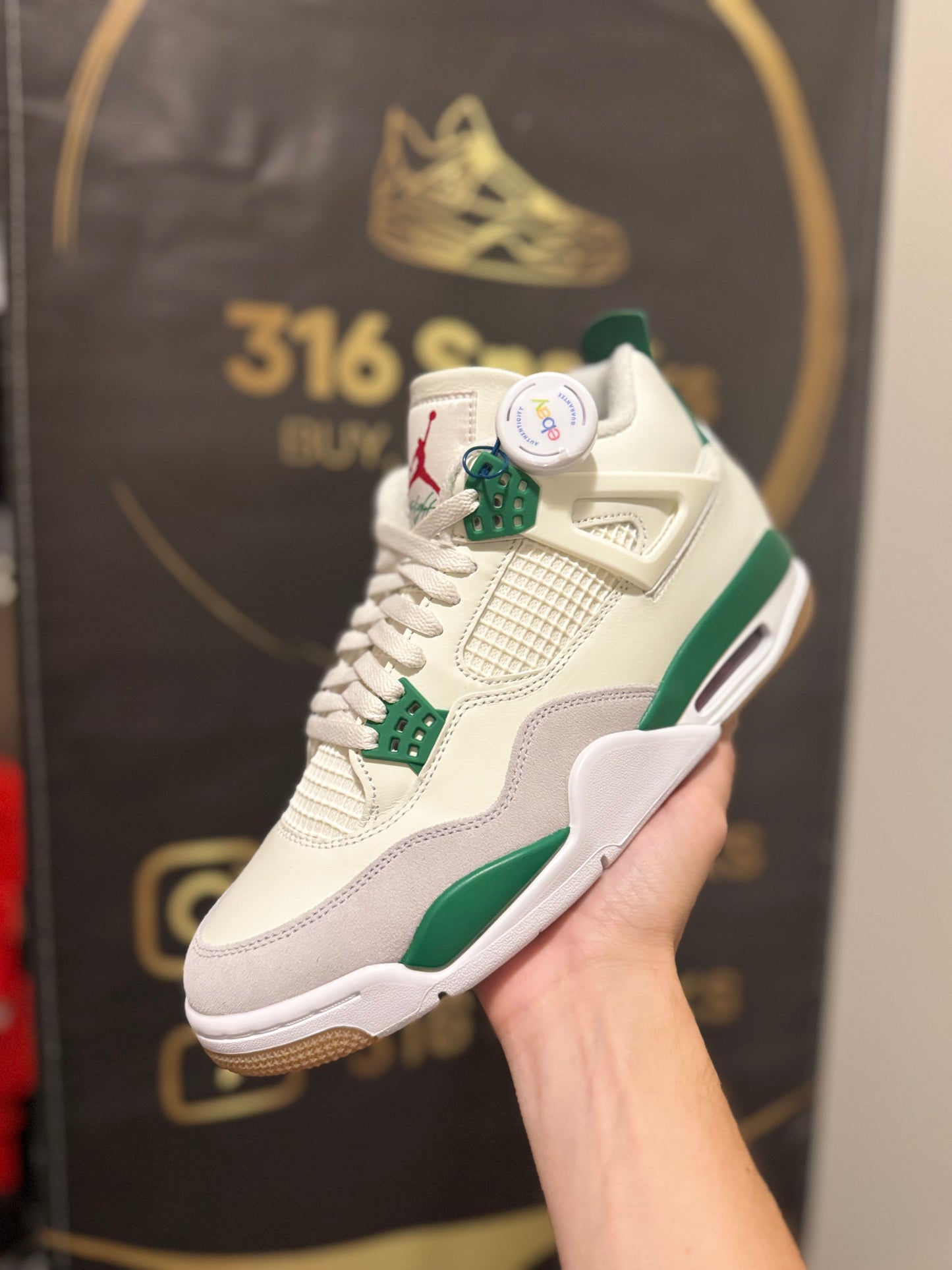 Jordan 4 SB “Pine Green”