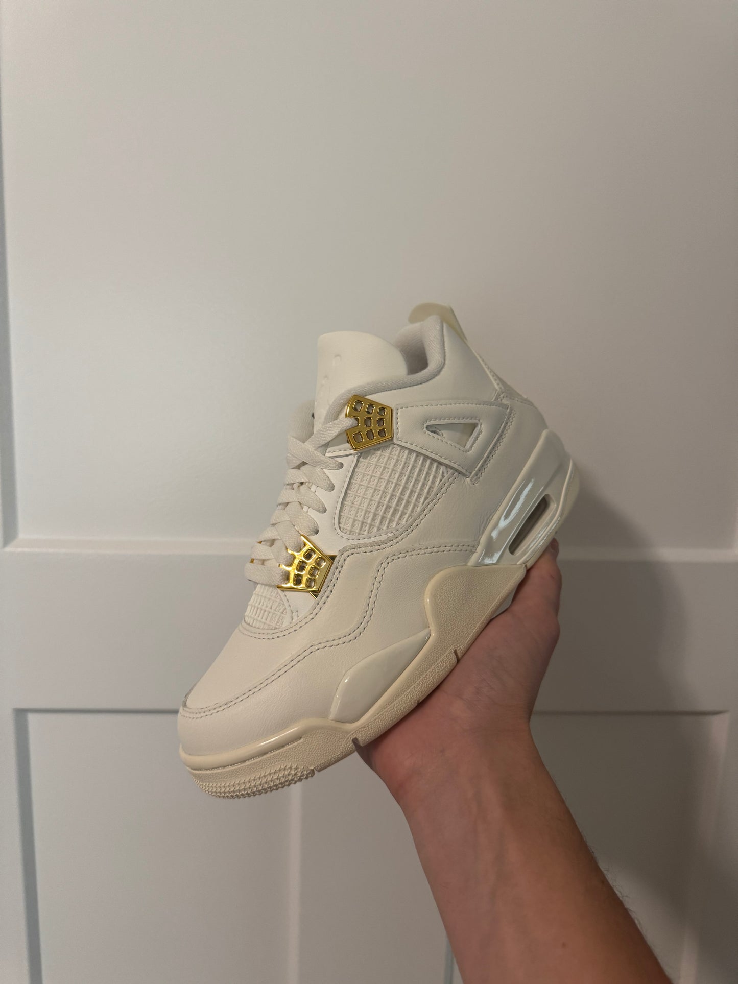 Jordan 4 “Metallic Gold”