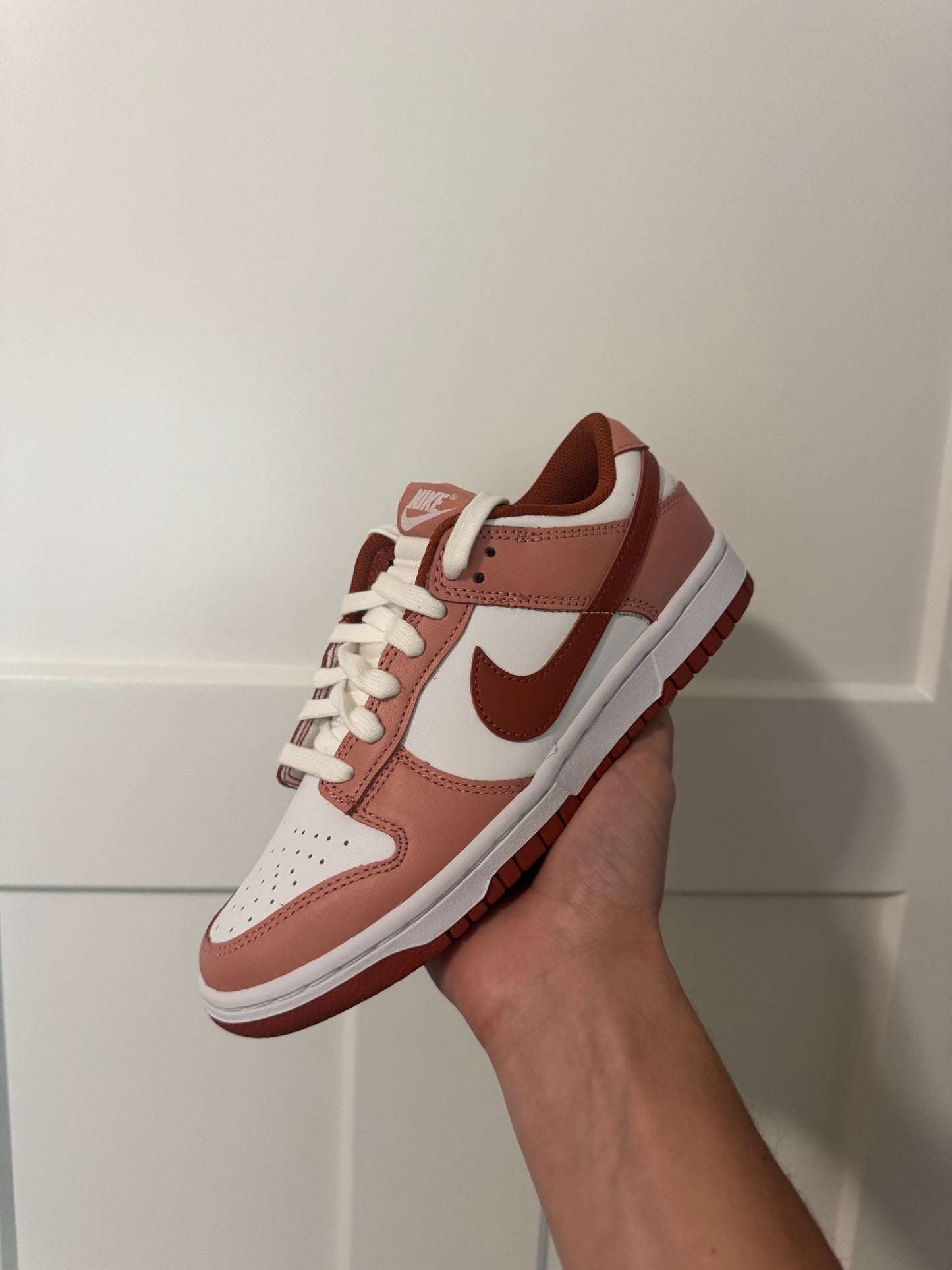 Nike Dunk “Red Stardust”