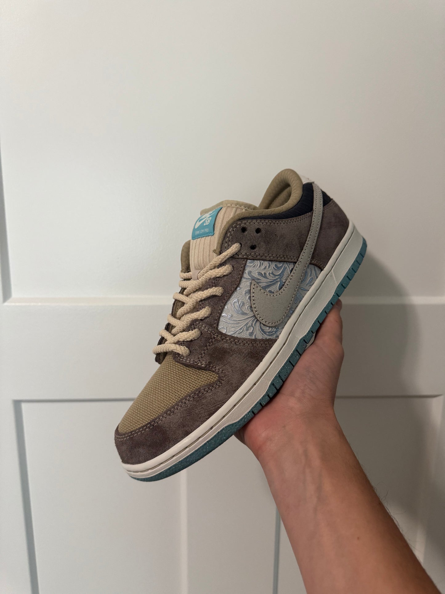 Nike SB Dunk “Big Money Savings”