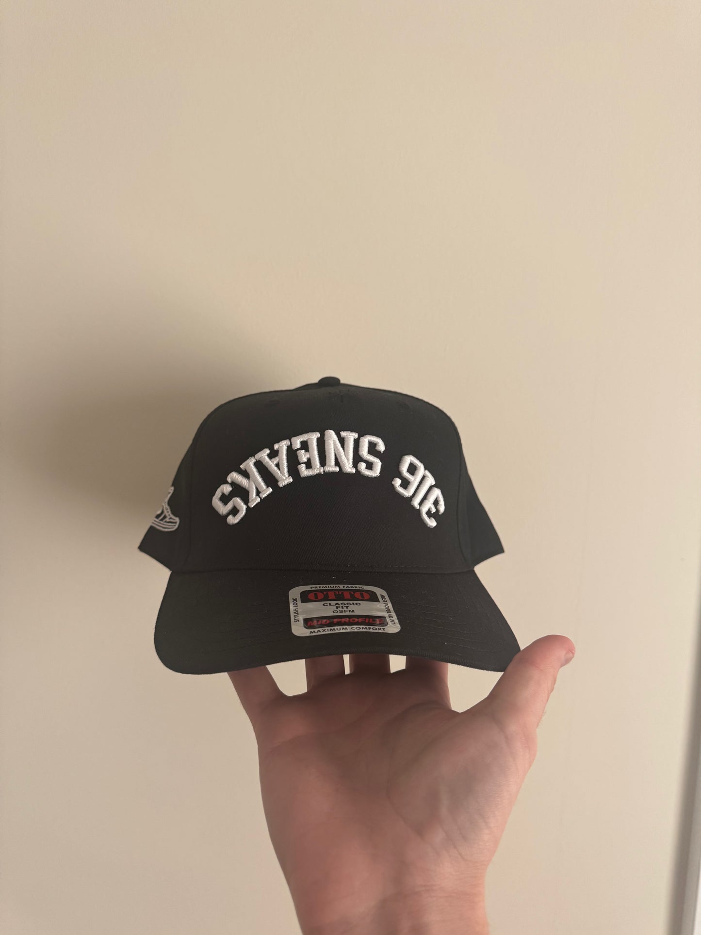 Black/White Hat